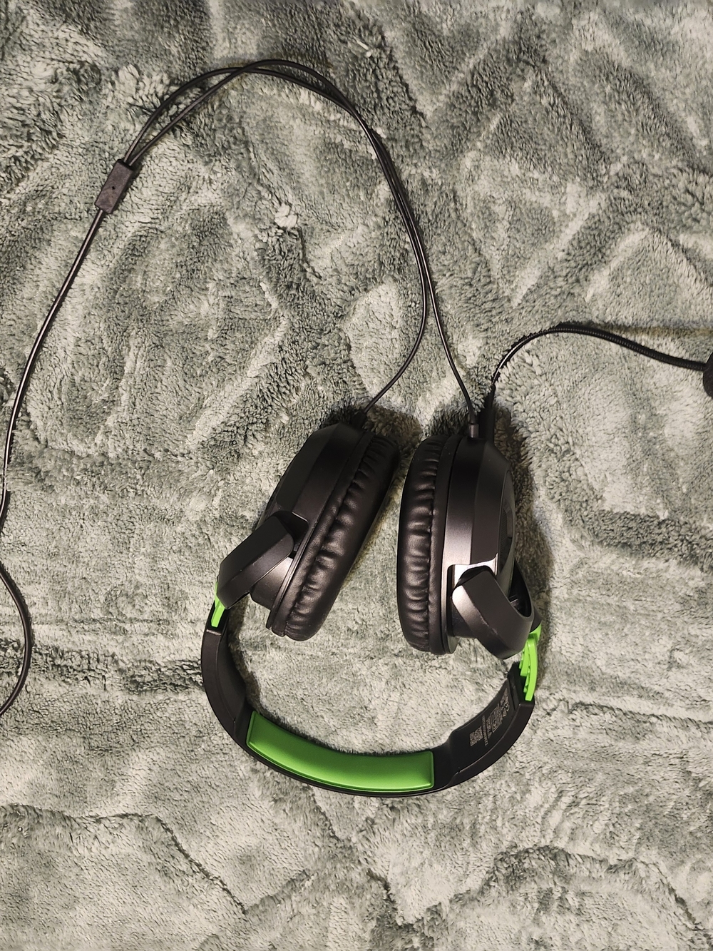 Black and Green Wired Over-Ear Headset with Inline Controls